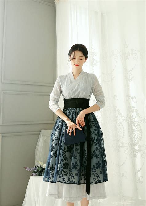 the hanbok dress